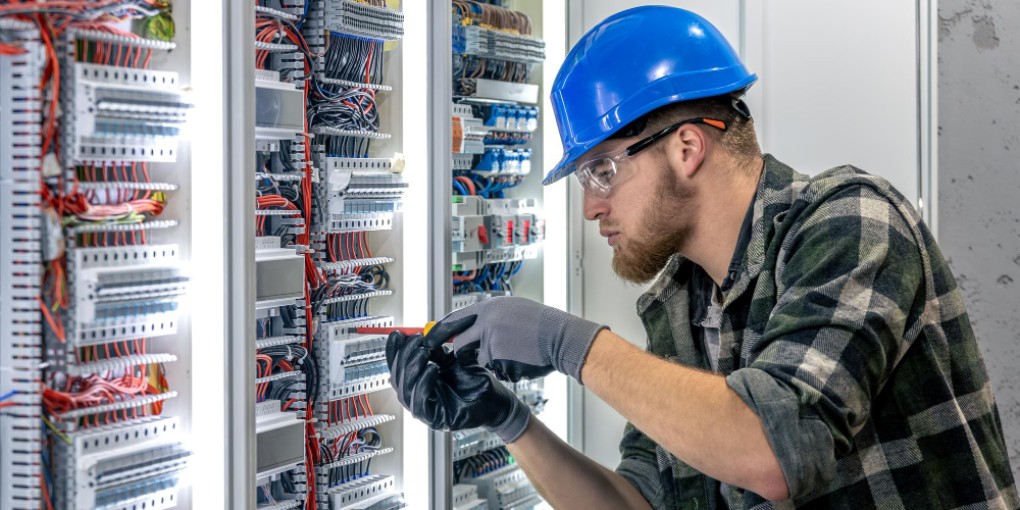 Electrical Panel Replacement in Castle Pines, CO