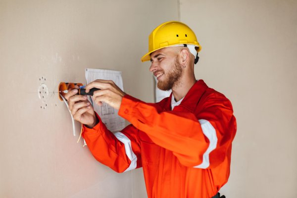 Reliable Electrical Repair & Installation Services in Englewood, CO