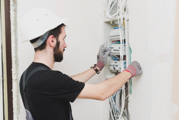 Reliable Electrical Repair & Installation Services in Centennial, CO
